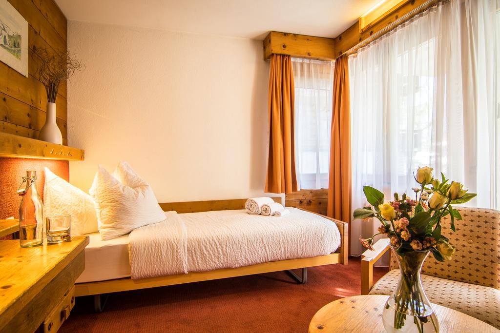 Hotel La Collina Саас-Фее Екстериор снимка